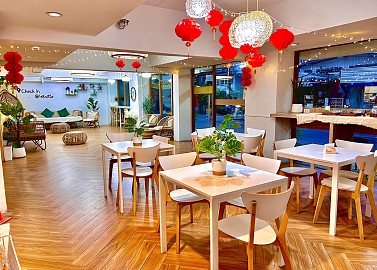Cafe & Restaurant